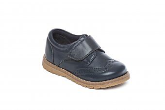 William school shoes store